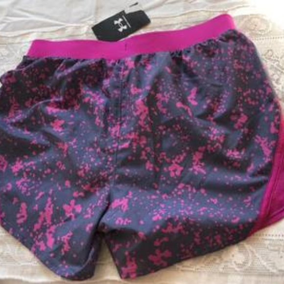 Under Armour Womens Fly By 2.0n Running Shorts Sz XS NEW - Picture 2 of 3